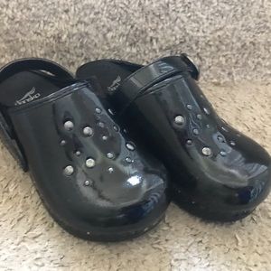 Dansko girls clogs